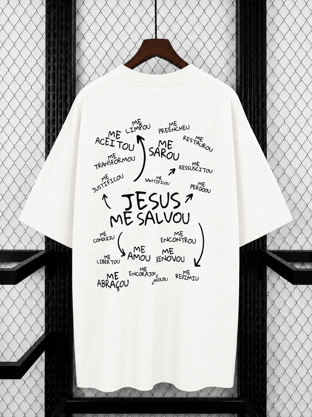 Camiseta Oversized Jesus Me Salvou