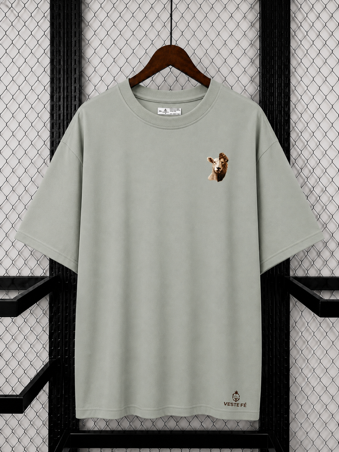 Camiseta Oversized Cordeiro e Leão