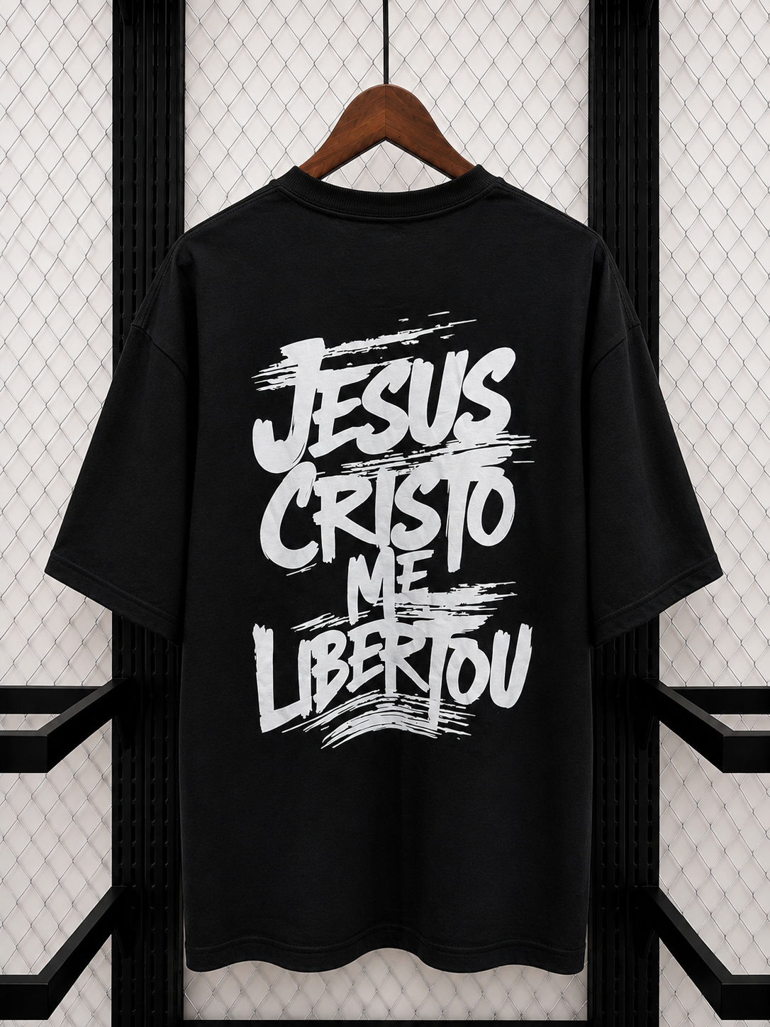 Camiseta Oversized Jesus Me Libertou
