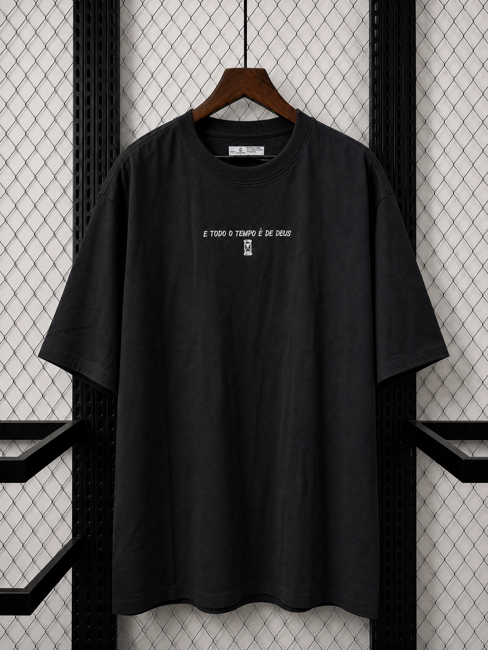 Camiseta Oversized Tudo Tem Seu Tempo