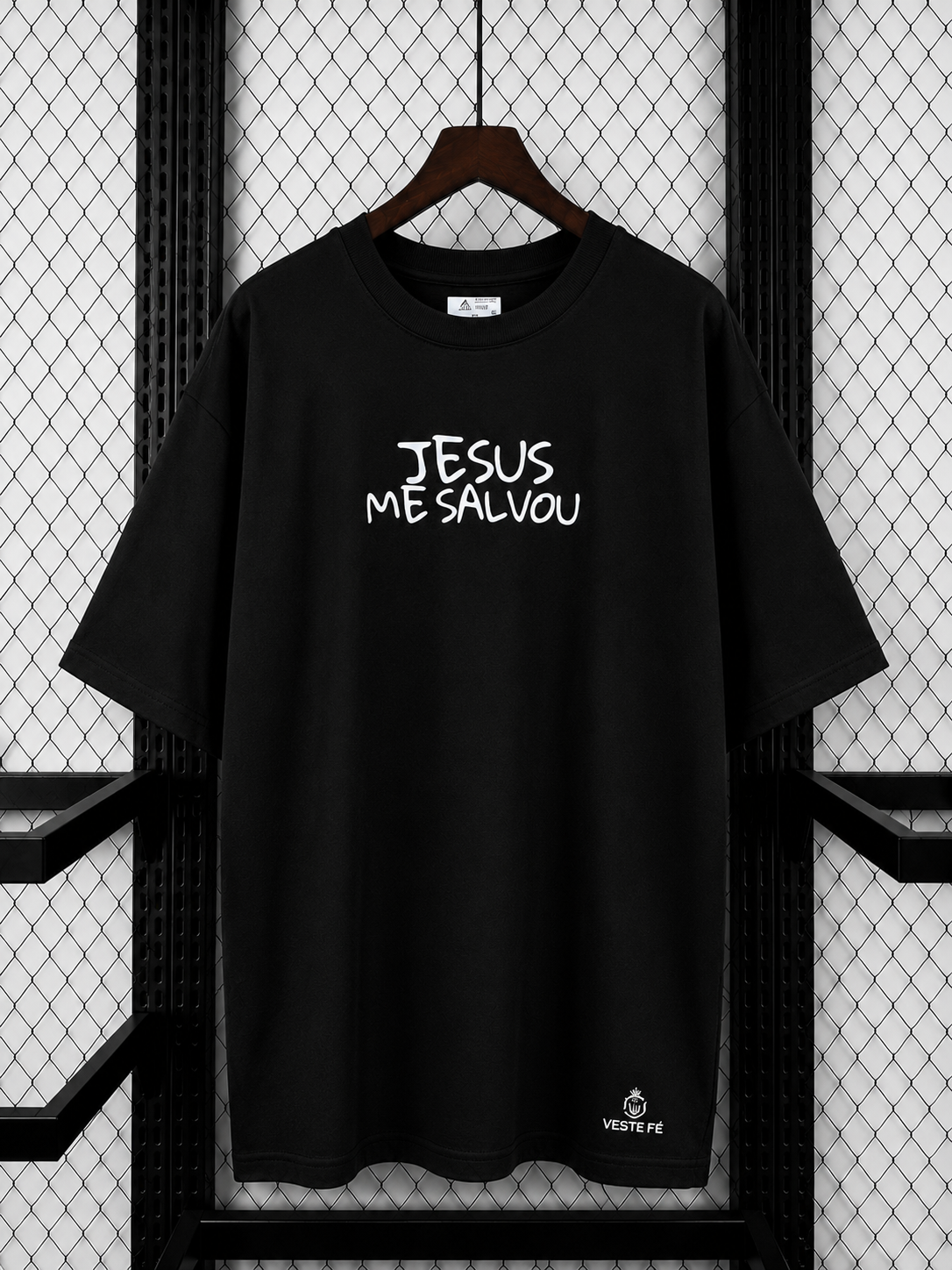 Camiseta Oversized Jesus Me Salvou